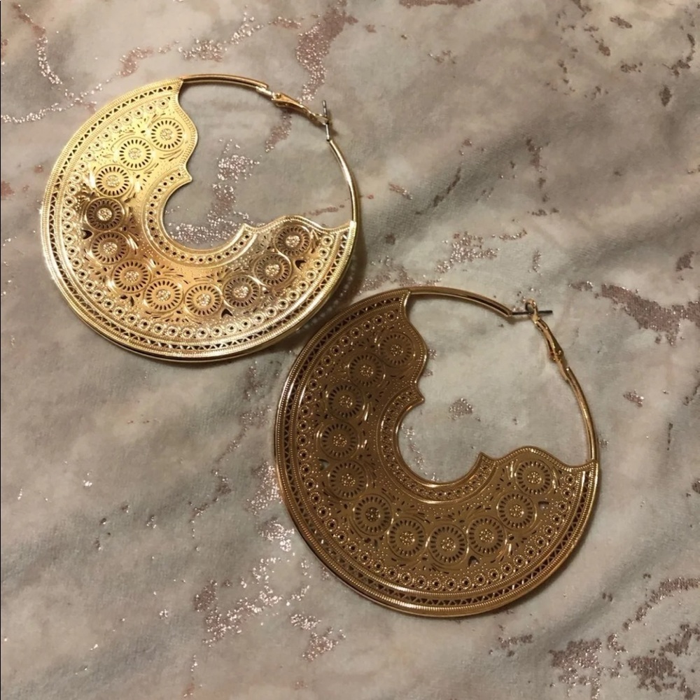 gold hoop earrings